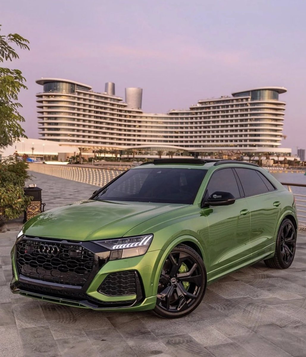 FastCarsWorld's tweet photo. Audi RSQ8 ✨ https://t.co/32BgaQ2E59