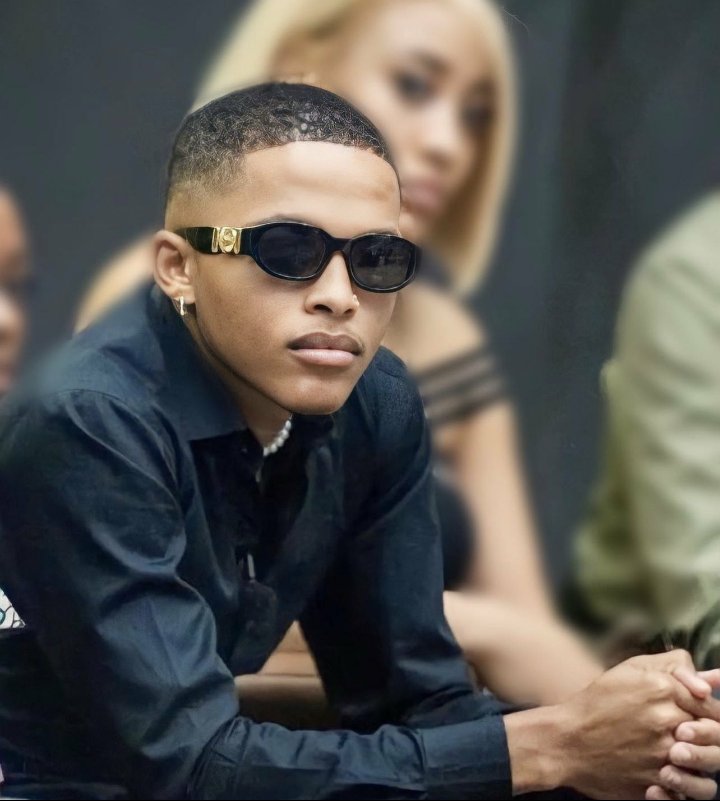 NtoEnhle05's tweet photo. Dear @Heineken_SA 

I heard you are looking for a new brand ambassador. Well, look no further❤. Meet #ThabangMazibuko young, well spoken, handsome, smart, creative hardwork GEN-Z. He is Africa's platinum boy.  Please check out his profile🙏❤

PLATINUM THABANG
#ThabangMazibuko https://t.co/uiedkYmQO4