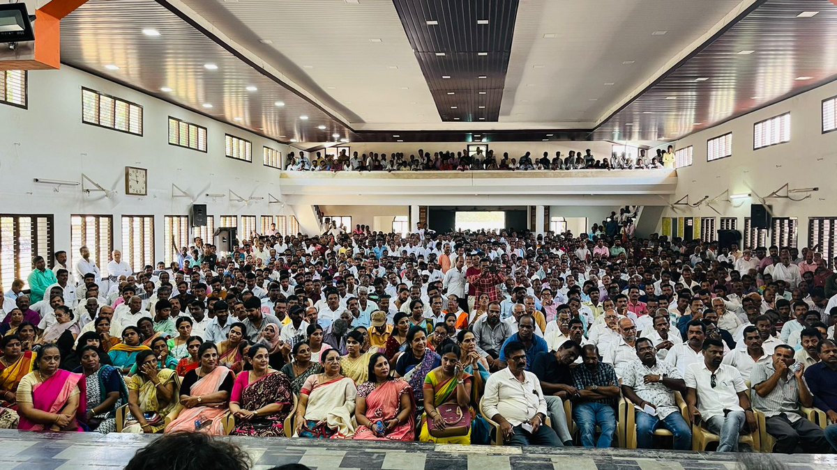 RMManjunathaG57's tweet photo. ಗಾಯತ್ರಿ ಮಂದಿರದಲ್ಲಿ ನಡೆದ ಕಾರ್ಯಕರ್ತರ ಸಭೆ https://t.co/jOQaWWE1Ui