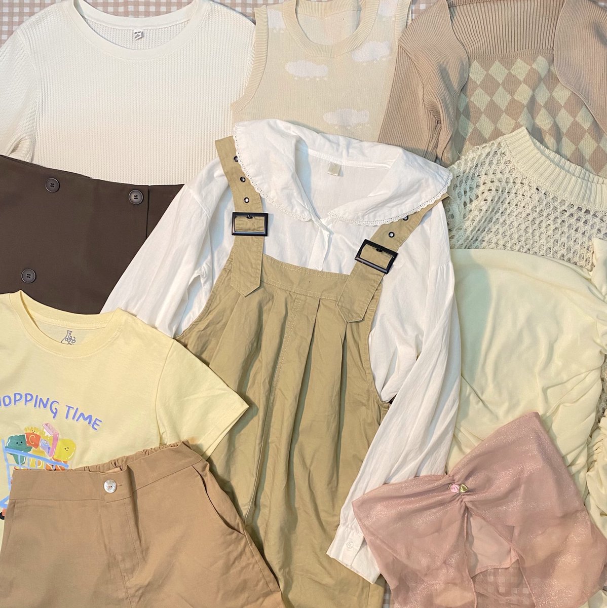 𝗌𝗉𝖾𝖼𝗂𝖺𝗅 𝖽𝖺𝗒 — 🏠🌼
ลงวันเสาร์(22/04) 18.30น.⏰ 

╸♡̶ส่งต่อเสื้อผ้า  กระโปรง ครอป กางเกง 
   <:3🍡🍡₍ᐢ..ᐢ₎ราคาเริ่มต้นหลักสิบ

📮ค่าส่ง 40.-
รีทวิต + ฟอล ลด5.-🍧🐇
ใครรอเมนชั่นไว้เลย เฟบเรียกก่อนลงคับ
#ส่งต่อ #ส่งต่อเสื้อผ้ามือสอง #เสื้อผ้ามือสอง #ส่งต่อเสื้อผ้า