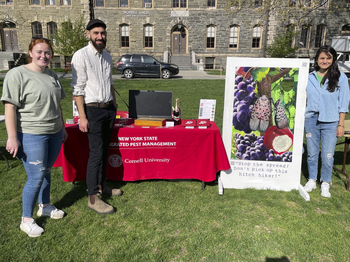 It's a beautiful day at the <a href="/Cornell/">Cornell University</a> Arts Quad and @NYSIPM is celebrating Art of Agriculture Day with  Sigma Alpha. Stop by and chat with <a href="/dianaobregonc/">Diana Obregon Ph.D.</a> <a href="/tinigua/">Alejandro Calixto</a> and Jacob Leeser and learn about tick safety, invasive spotted lanternfly and managing soil-born pests in corn.