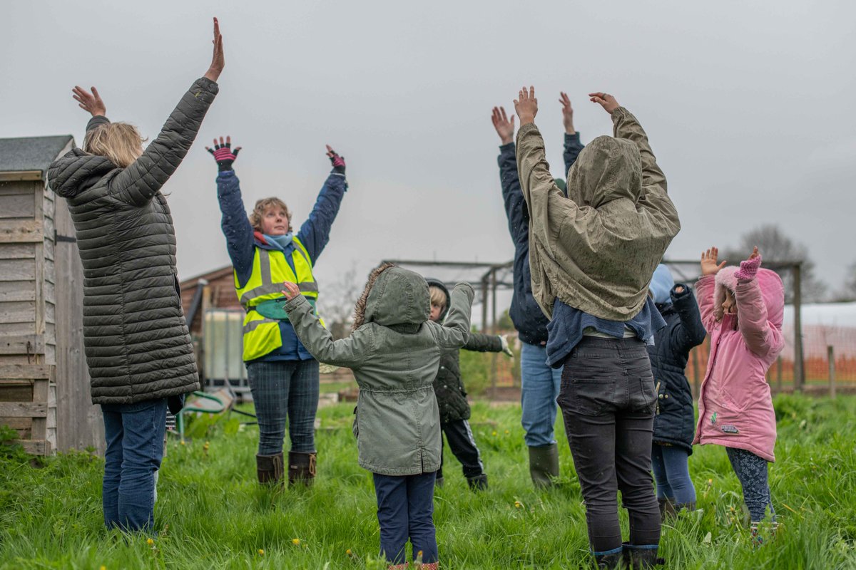 Today <a href="/OakridgeGlos/">Oakridge Parochial School</a> celebrated #EarthDay2023. The children visited the allotment, turned off the lights in their classroom for 1 hour and held a cake sale to raise money to buy bird food #ecoschool #ecowarriors #primaryschoolstroud #gloucestershire