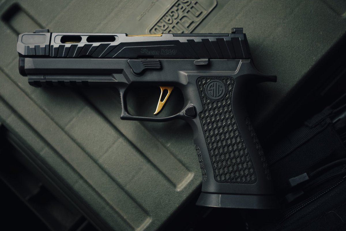 Alexandria Rowlen tweet media