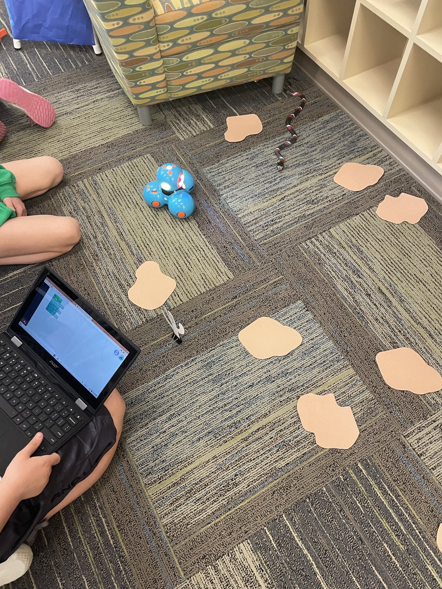 Julie Snyder tweet media