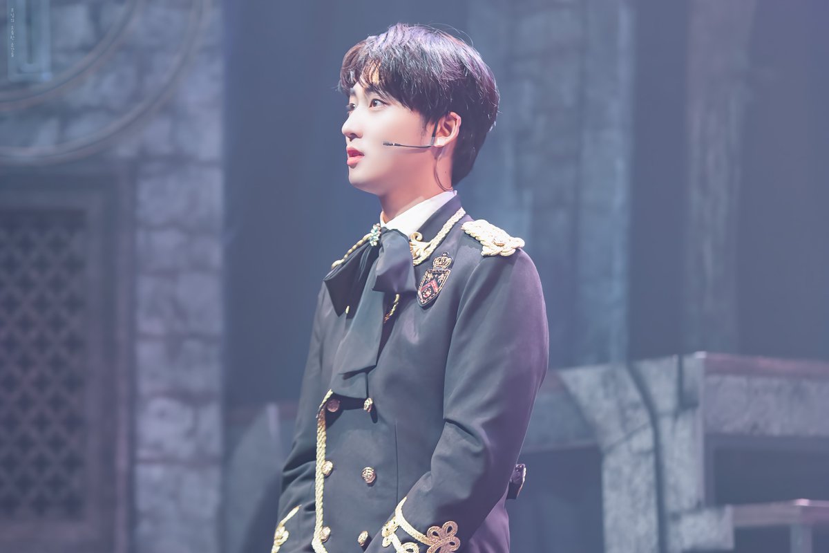 P__ning__pic's tweet photo. 뮤지컬 V 에버 애프터 ㅣ 무대인사

프란체스 ㅣ #권익환 배우님

220911 일 오후 6시 https://t.co/0bQ7ZEX8eR