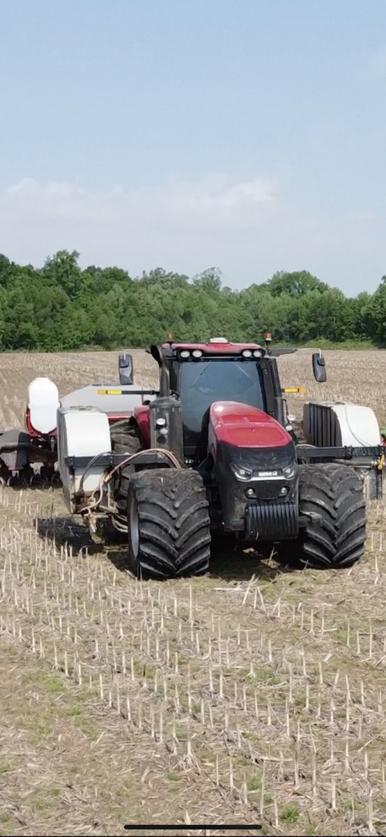 CornKing95's tweet photo. Done with corn #plant23. Trying @pivotbio proven 40 as a seed treatment. Ready to see results this fall. https://t.co/aQqiV5ym8X