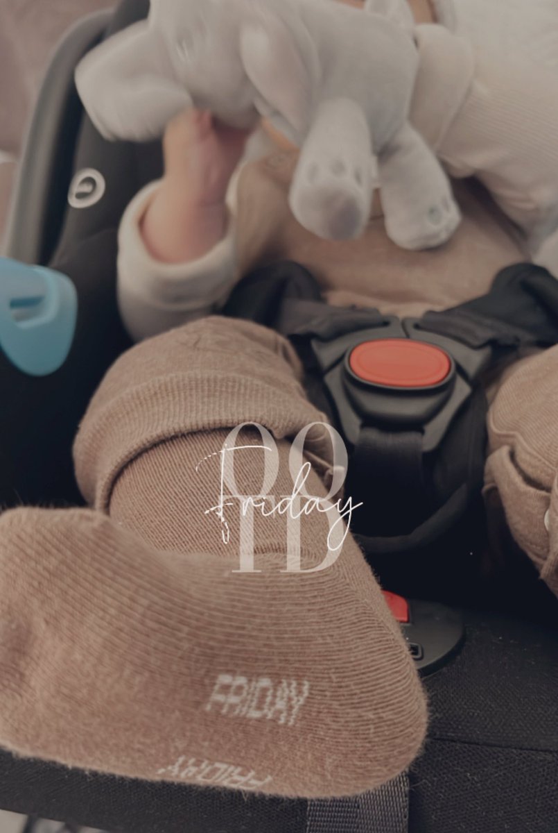 Trev ka corape te kombinuara per cdo outfit (si babi vet😅)🤎