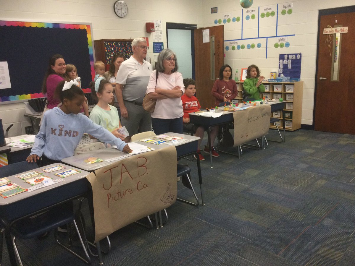 PickElementary's tweet photo. Mrs. Carlson’s class learned about consumers and producers with their Market Day! https://t.co/iCTwnFL6lS