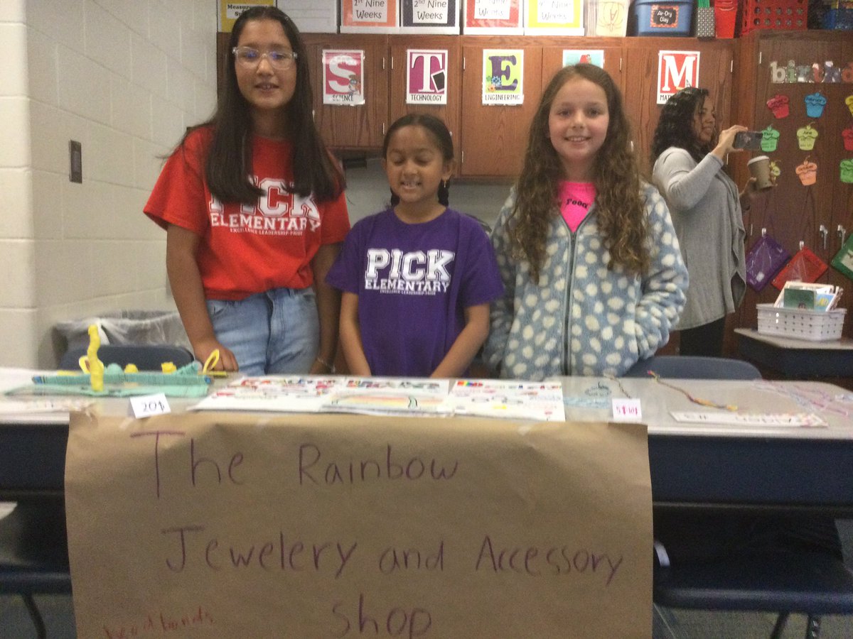PickElementary's tweet photo. Mrs. Carlson’s class learned about consumers and producers with their Market Day! https://t.co/iCTwnFL6lS