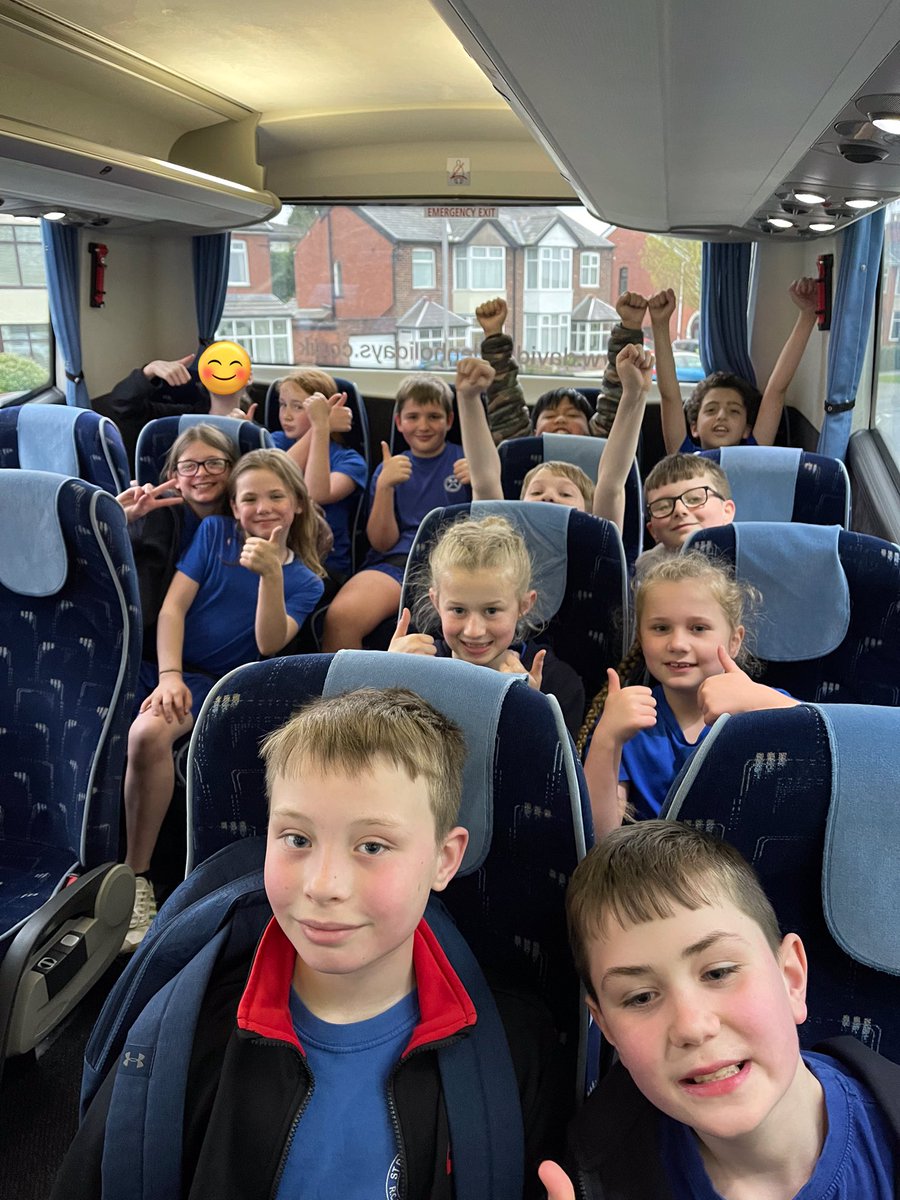 StPPPrimaryY5's tweet photo. Super proud of Y5 this afternoon.
First swimming lesson of the term and our behaviour was fantastic.
It was also the first time for some of us in the deep end.
🏊♀️ 🏊♂️ 🏊
#y5swimming #fridaysplash #welovePE https://t.co/DAMNWyLRFB