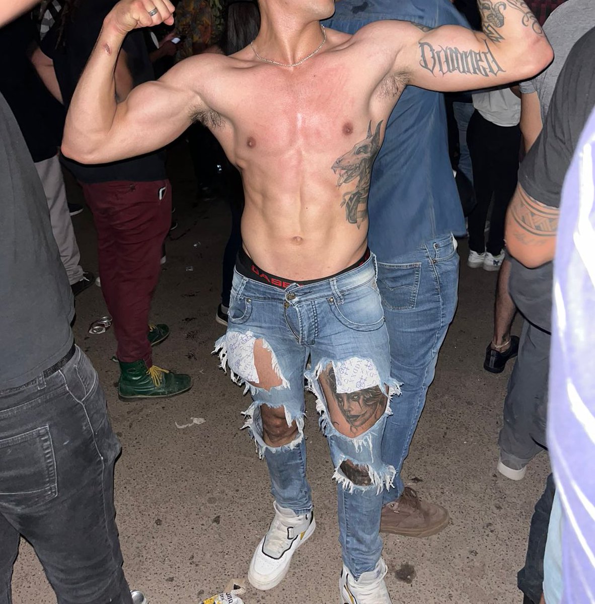PapiCh0lo's tweet photo. El papi cholo anda en la FNSM, alguna morrita que quiera acción?                            RT y DM para obtener contenido 🥵  $$$ https://t.co/UxAaK6Sksu