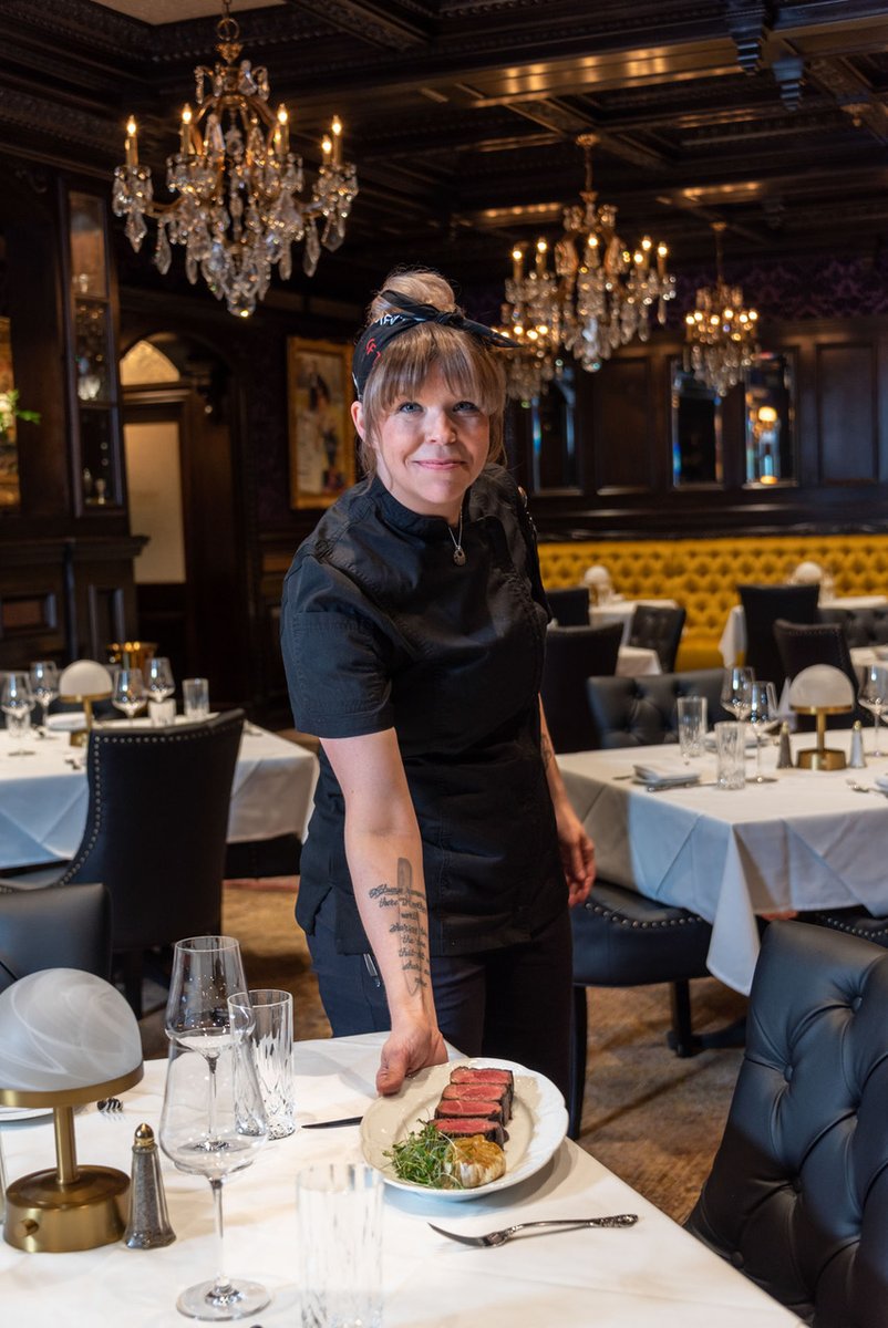 OklahomaMag's tweet photo. Notable diners at her table include Martin Scorsese and Ree Drummond, but chef Tiffany Taylor is just excited to be part of the team. Read her story here: https://t.co/i0tHR9sGpG #chefchat #oklahoma #foodie https://t.co/7pGvR2AUzW