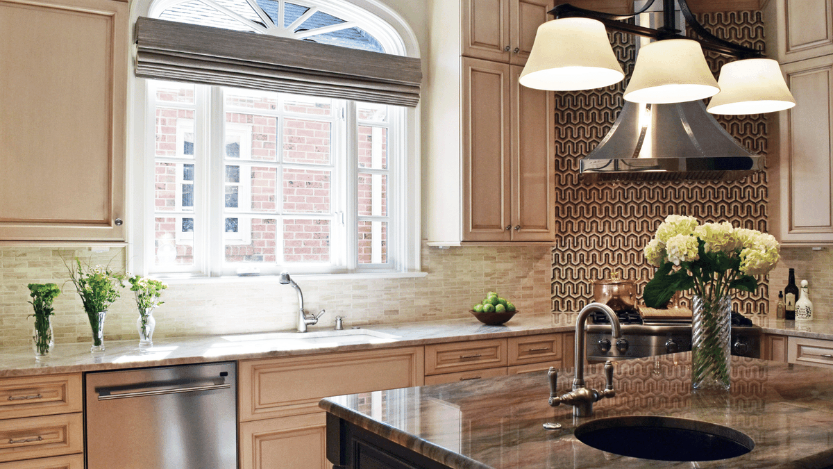 KettlerDesign's tweet image. Vintage golds and browns help make this large kitchen warm and cozy. Featuring Touchstone Fine Cabinetry 🔆 @walkerzanger tile 🔆 countertops by AGM Imports and Harkey Tile &amp;amp; Stone #loveyourkitchen #karenkettlerdesign