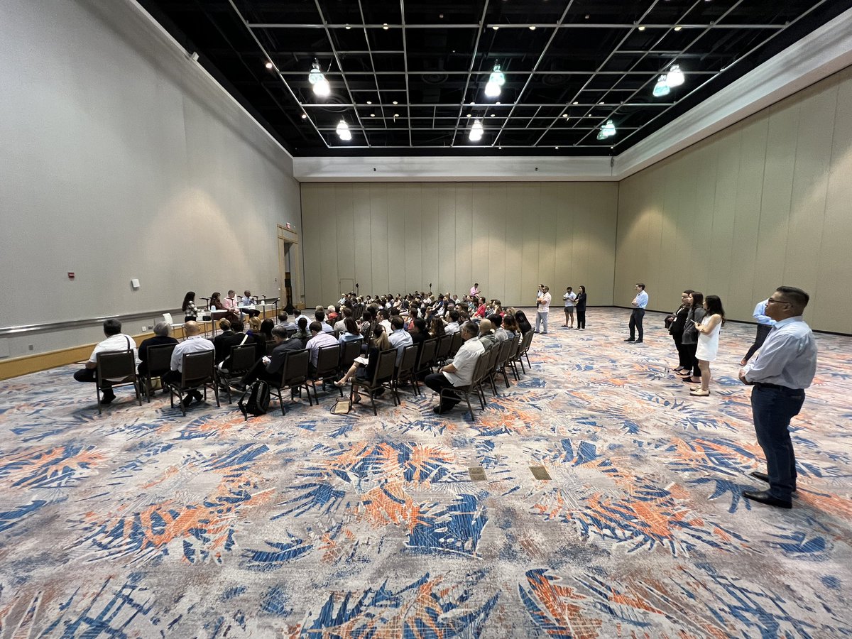 jchenmd's tweet photo. What a hot topic with hot people looks like! #fullhouse #ASRASpring23 #ASRA100 @KalagaraHari @jeffgadsden @Nadia_Hdz_MD @BridgetPulos https://t.co/6ZN8XACigu