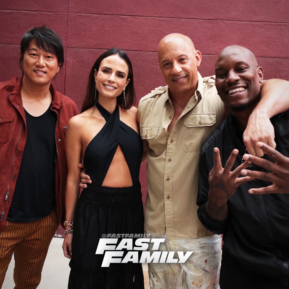 FastFamily's tweet photo. 🧡 Family is the glue that holds us together. #FastFamily #FastFriday https://t.co/MYyv9vOTzu