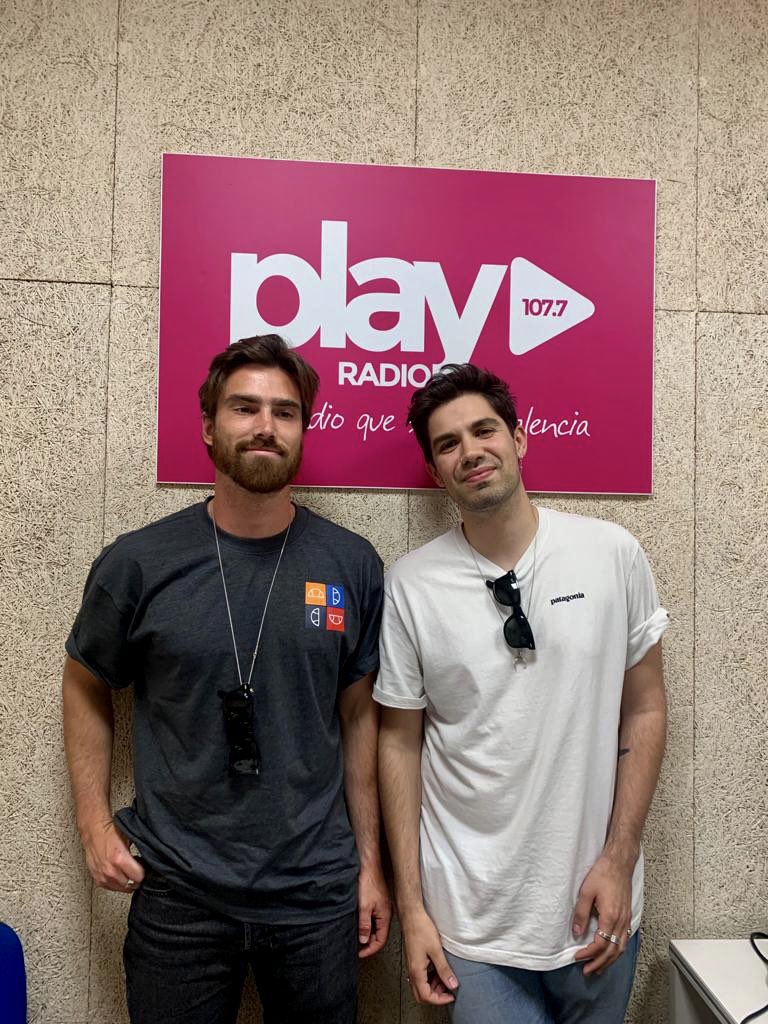 playradiovlc's tweet photo. 🔈 Entrevista de @liidiiaa01_ en #Discomovida a @lemotoficial 🙌🏻
https://t.co/EwI3Hgtqq0
#LaRadioQueSienteValencia https://t.co/U9qwqY54Qk