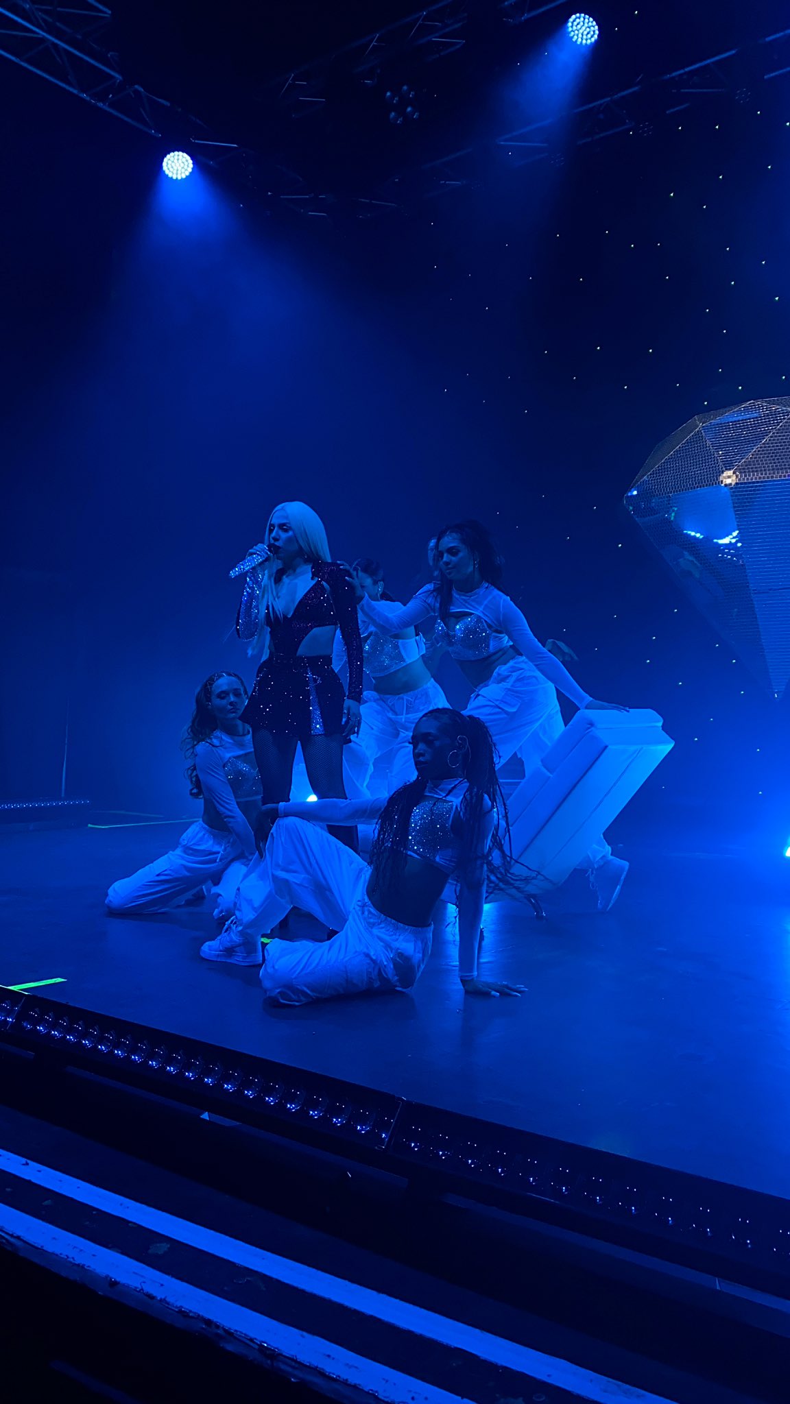 Ava Max Tour (AvaMaxTour) / Twitter