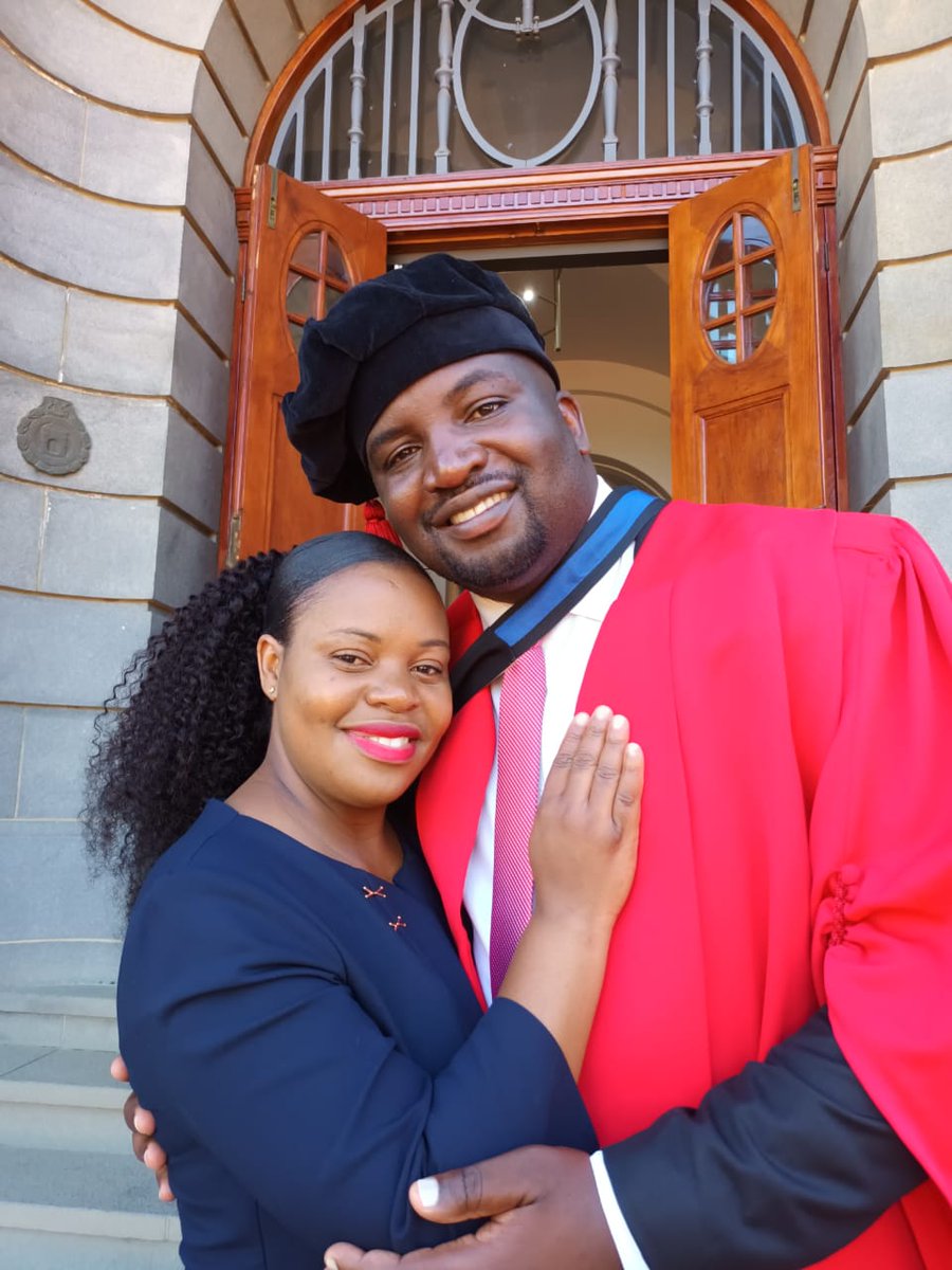 TawandaHove2's tweet photo. All the sleepless nights finally paid off... @UFSweb #SustainableAgriculture #RuralDevelopment #Kovsie https://t.co/quneoWqPyy