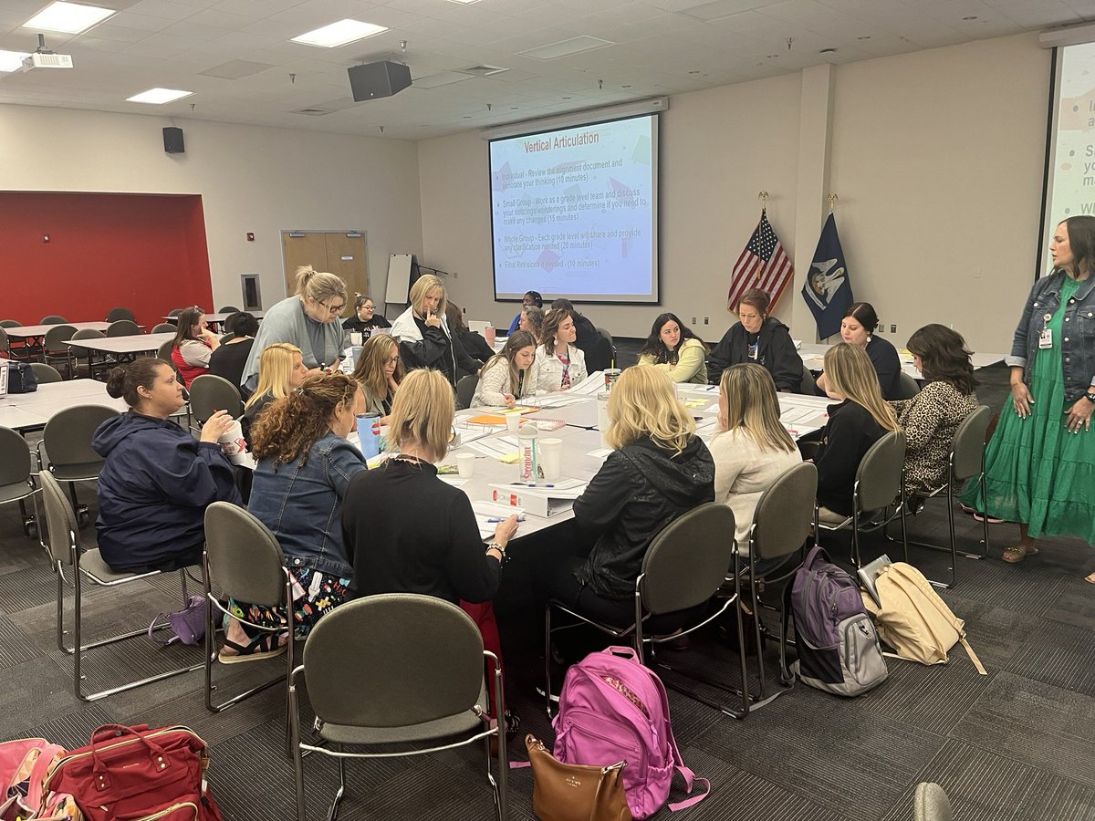 angellescpps's tweet photo. Powerful and thoughtful discussions between @scpps amazing K-2 teachers about essential learning standards provide clarity for instruction. This is tough but important work and our teachers are dedicated to making it happen! 💪 https://t.co/HmXiKTR406