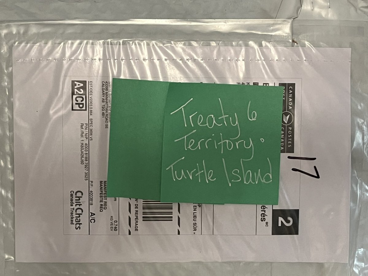 knitsbluesocks's tweet photo. @bunsenbernerbmd Speaking of TEXTS FROM BUNSEN … this happened yesterday!!! Squee!!! Ironically, ALSO a package from @Manitobah Mukluks … because …
#ifyouknowthenyouknow
#ABwinter https://t.co/Ugi1y3wOhM
