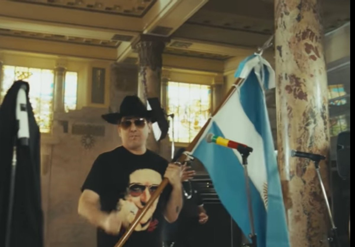 lmesteves's tweet image. Nuevo meme #MiPaís #CALAMARO