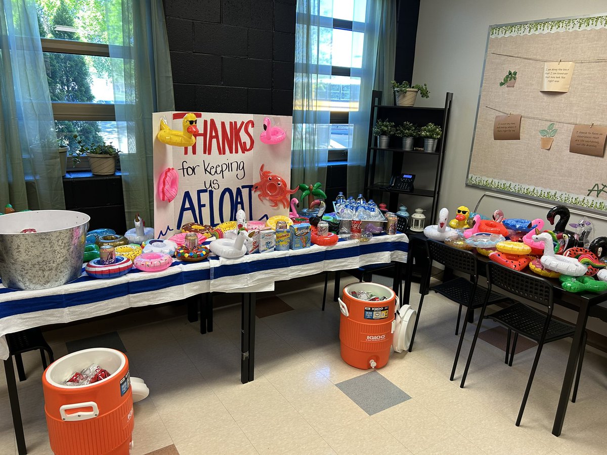 Tenbrink512's tweet photo. We are so thankful for our partnership with @NewCity_Church and their love and support of our teachers and staff! #ThanksForKeepingUsAfloat @Nieman512 https://t.co/1pRGgPsxkP