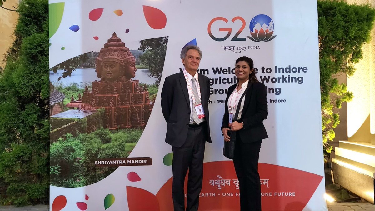 NASA Harvest’s Chief Scientist, Chris Justice, and South Asia Lead, <a href="/MEGHAVI_P/">Meghavi Prashnani</a>, attended the #G20 Agriculture Deputies Meeting in Indore, India to present on <a href="/G20_GEOGLAM/">GEOGLAM</a> activities including the <a href="/GEOCropMonitor/">GEOGLAM Crop Monitor</a>. Read more here: nasaharvest.org/news/harvest-d…