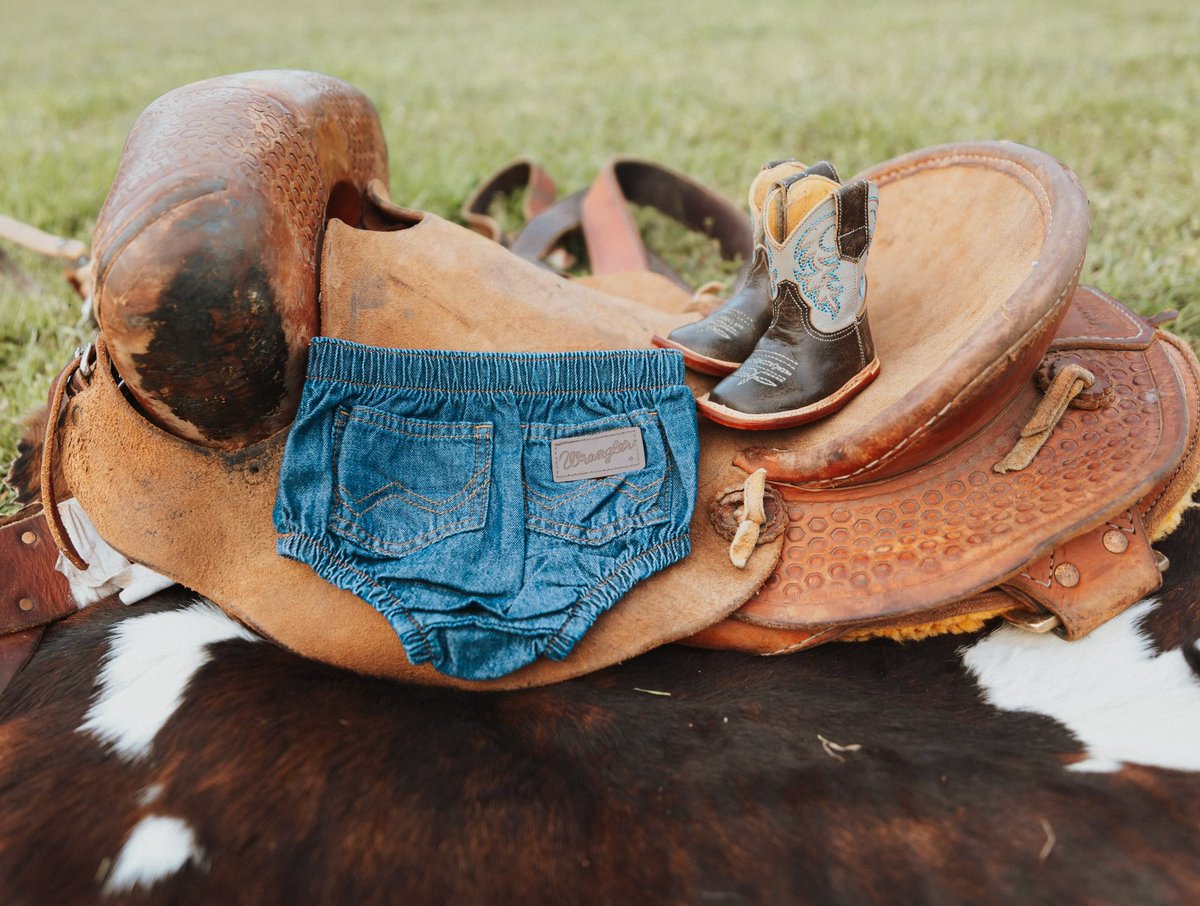 Boy mom coming August 2023! <a href="/hunter_dill/">Denim Dill</a>