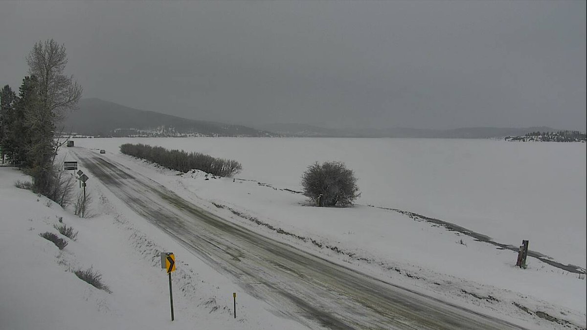 LewisDortch's tweet photo. Let's play a fun little game. Here's a picture of Georgetown Lake. Your job is to guess the date, January 21 or April 21?! Here's a hint, the correct month starts with the letter "A." #mtwx #montana #whatspring #snow https://t.co/DTYBjNEyAq