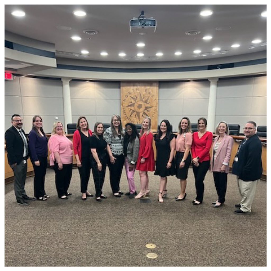 UTSA-NEISD CoHort 5 presented their proposals on teacher wellness Wednesday night. Thank you to our guests who took time to come out for the capstone presentations. Next stop UTSA Graduation 🎓👩🏽‍🎓🎓🧑🏽‍🎓 @NEISD_rudyj @NEISDExecDir @DrCapricaWells @edlawethics #theneisdway