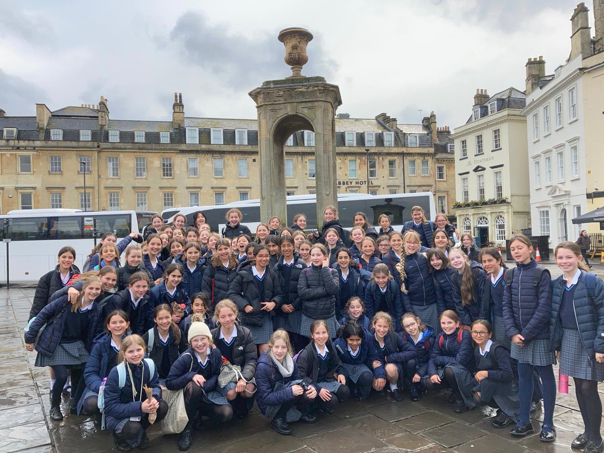 FHSSloaneSquare's tweet photo. Year 7 have had a fabulous time in Bath today on their Classics trip exploring the city’s rich cultural heritage and learning all about what Roman life was like in the city! #FHSTrips #Classics https://t.co/3CbFZdEmEE