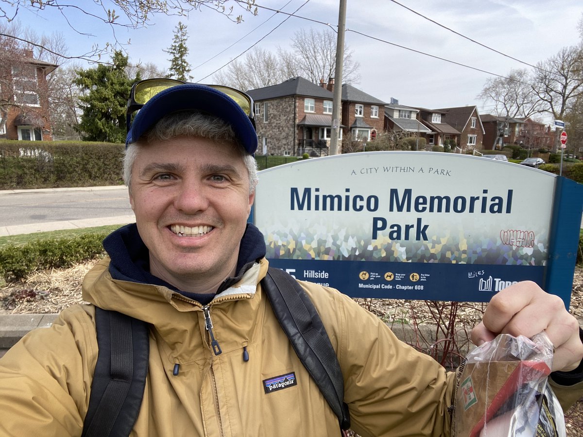 touchcatdigital's tweet photo. Day 5 and we are still alive for #earthweek. A little bit of a lighter load today but we were joined by a group from the local school for #cleantoronto. https://t.co/kuJEvdG49h