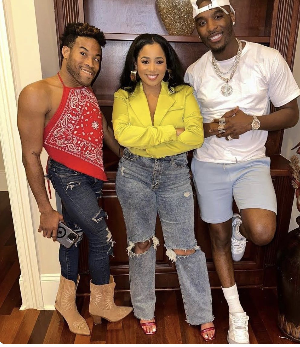 Iruinbars's tweet image. 👀 🤯😵‍💫🥴
#urltv #rbe #hitmanholla #chrome23 #battlerap #wildinout