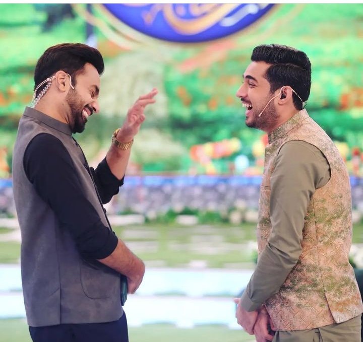 itsduafatima's tweet photo. May Allah always keep these smiles Ameen ❤️ we will miss this duo 
@WaseemBadami 
@iqrarulhassan https://t.co/V4jEq3fGev