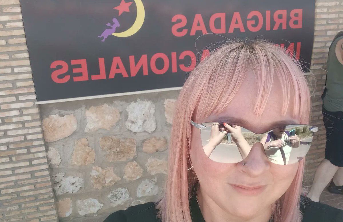 tricki31d's tweet photo. First stop Spain, Albacete remembering the International Brigades who fought against Fascism in the Spanish Civil War #IBMT #Tradeunions #UNISON #Solidarity https://t.co/0hCIb9t6cN