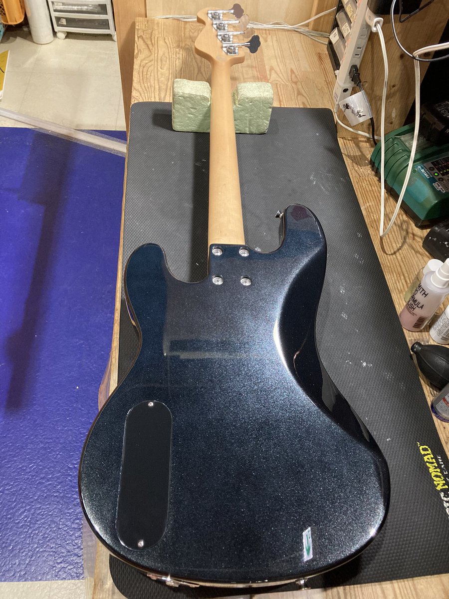 od_musics's tweet photo. New arrival !!!

Seed  Kander Bird Dress Black

鶴のベーシスト、神田雄一郎モデル
オリジナルのハムバッカーP.Uを
2基搭載、太くコシのある重低音と
レスポンスの速さが特徴
ルックス、演奏性共に即戦力の1本！

 #Seed #KanderBird #ベース
 #楽器 #楽器買取 #岐阜 #王の洞窟 https://t.co/rcwiyNTPi0