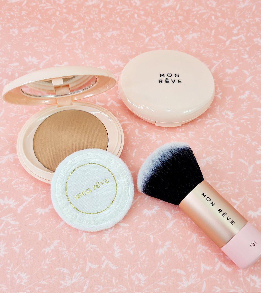 ¡Tú Polvo Compacto Silky Soft, nueva presentación,  mayor contenido,  con la misma calidad de siempre y al mismo precio!

#MonreveVenezuela 
#Monreve 
#Venezuela🇻🇪 
#PolvoCompacto 
#polvocompactomonreve 
#tuproductofavorito 
#Cosmeticos 
#Maquillaje 
#makeupartist 
#Belleza