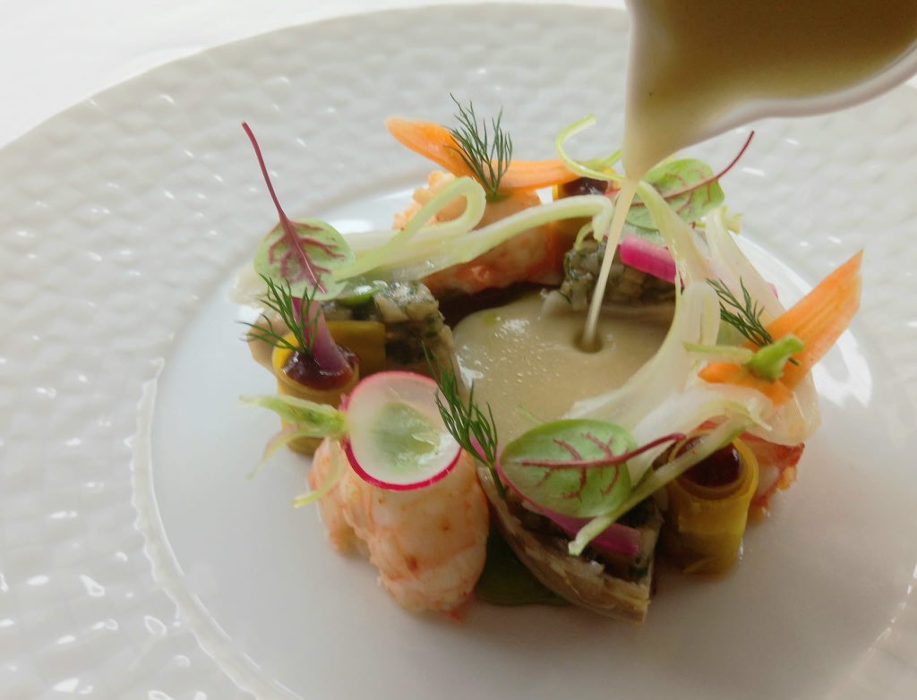 AndrasMavromma1's tweet photo. Artichaut façon Constantinople, langoustine
Artichokes in Constantinople style, langoustine
-
#mavrommatis #40ansMavrommatis #lemavrommatis #gaultmillau #guidemichelinfr https://t.co/GB13DeHTfy