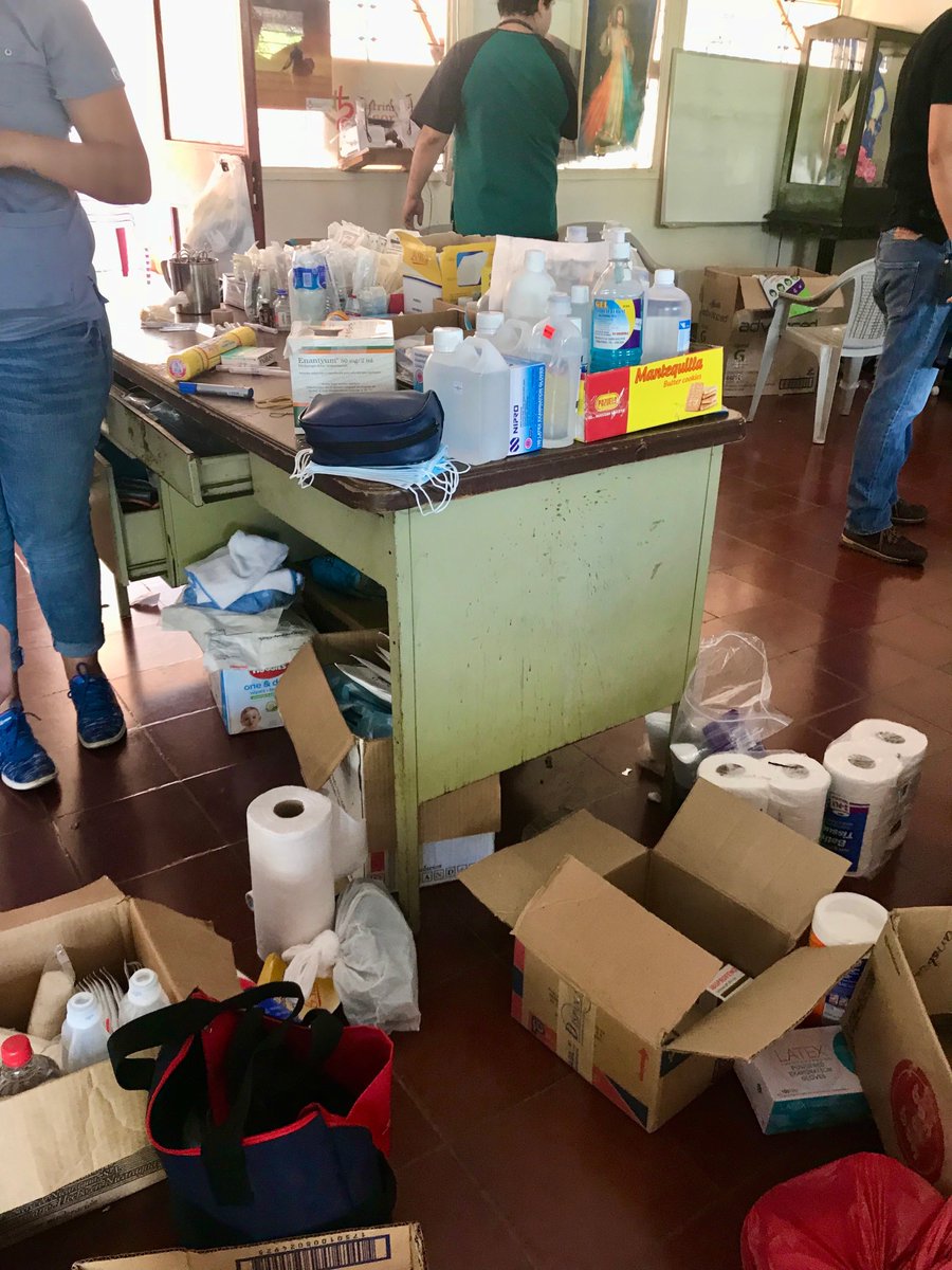 ElProfesorNic's tweet photo. 21/4/2018 Día largo en donde visitamos la UPOLI, Catedral y UNAN, con mis amigos médicos para brindar asistencia a jóvenes heridos y yo me ocupaba de los víveres. El suscrito al final quede directamente en el puesto médico en la Iglesia Santa Marta como “voluntario” ya que 1/2 https://t.co/RroPV7wbg9