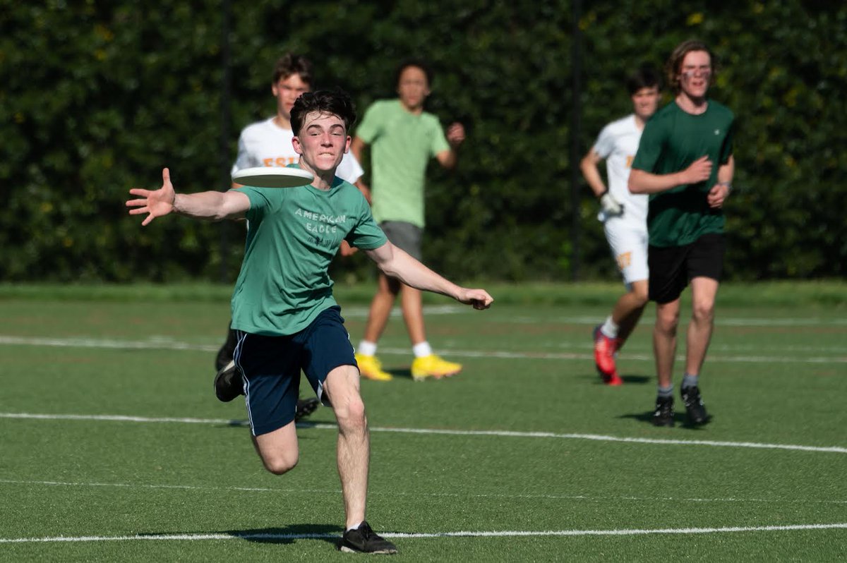 CACougars's tweet image. Congrats to our Ultimate Frisbee team for bringing home the win in their match last night! CA won 15-10.  Asa S. led the team with five touchdown receptions.  An excellent match all around. Way to go, team! #UltimateFrisbee #CommonwealthAcademy #LifeChangingLearning #Athletics