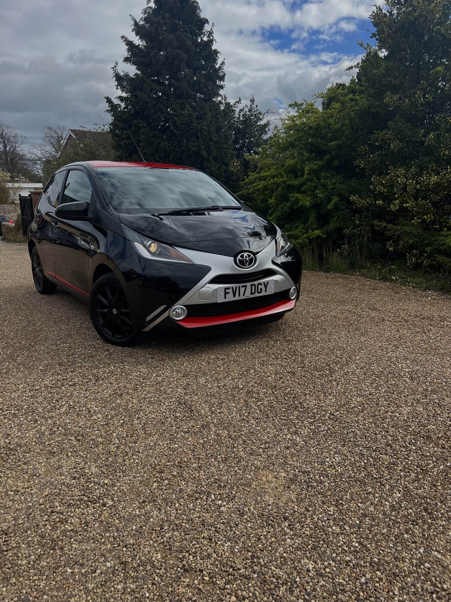 RichtoySubaru's tweet image. Toyota Aygo🖤

- Incredible LOW mileage 
- FULL service history 
- Reverse Camera 
- 2 owners from new 
- Perfect first car 
- Cheap insurance 

Book your test drive now!

#richtoy #toyota #aygo