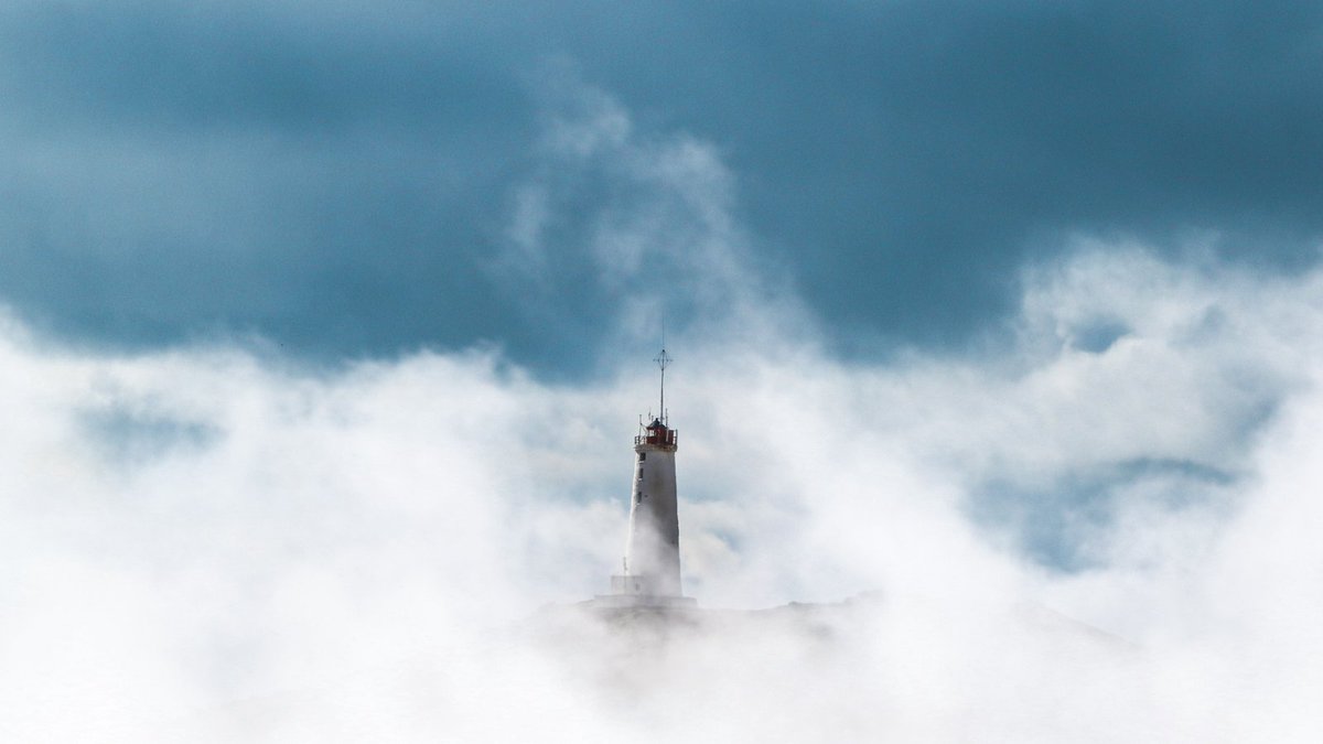 Outforia_'s tweet image. Have you ever wondered, how high are clouds? Most clouds are found in the troposphere from surface level up to 65,000 ft (19,812 m) above the ground. If you want to know more, check Outforia's article here: outforia.com/how-high-are-c… #clouds #naturalworld #highclouds