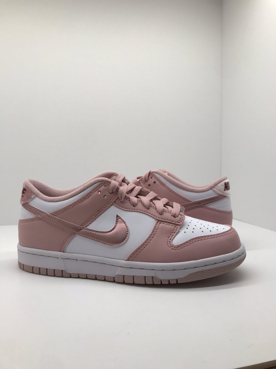 KrowOfficial's tweet image. Holding On Pinks @HermesNotify