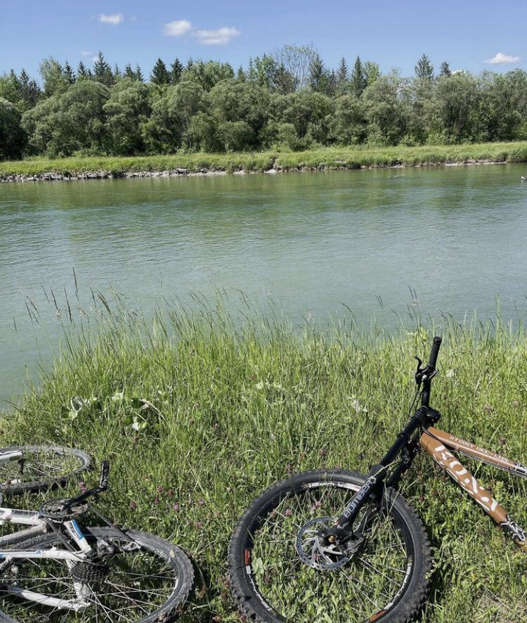 Chasing the sun by bike.