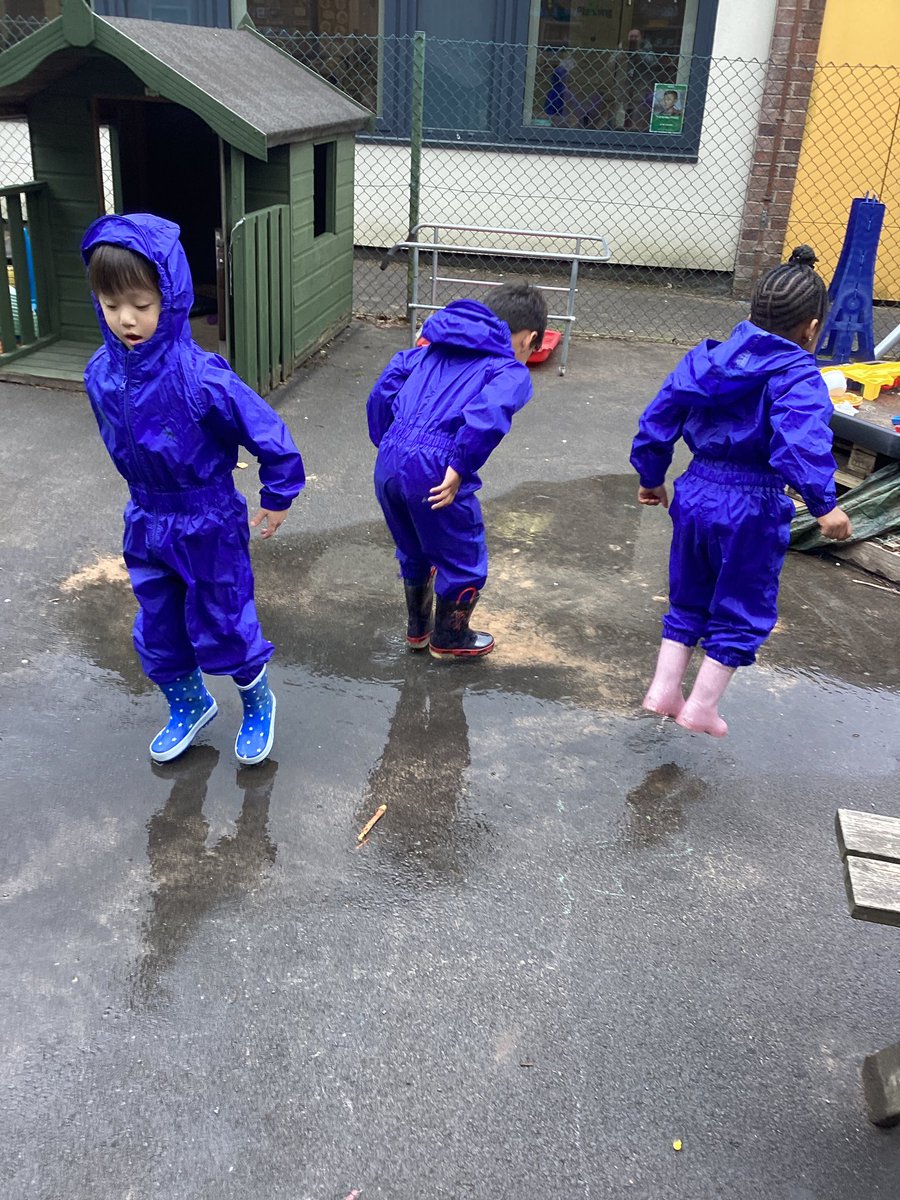 Just because it rains doesn’t mean we can’t enjoy the outdoors. Today in nursery we put on our wet suits and wellies, read books outside and jumped in puddles. #outdooradventures #muddypuddles #fridaymorning  #wetplay <a href="/ElmridgeSch/">Elmridge Primary</a>