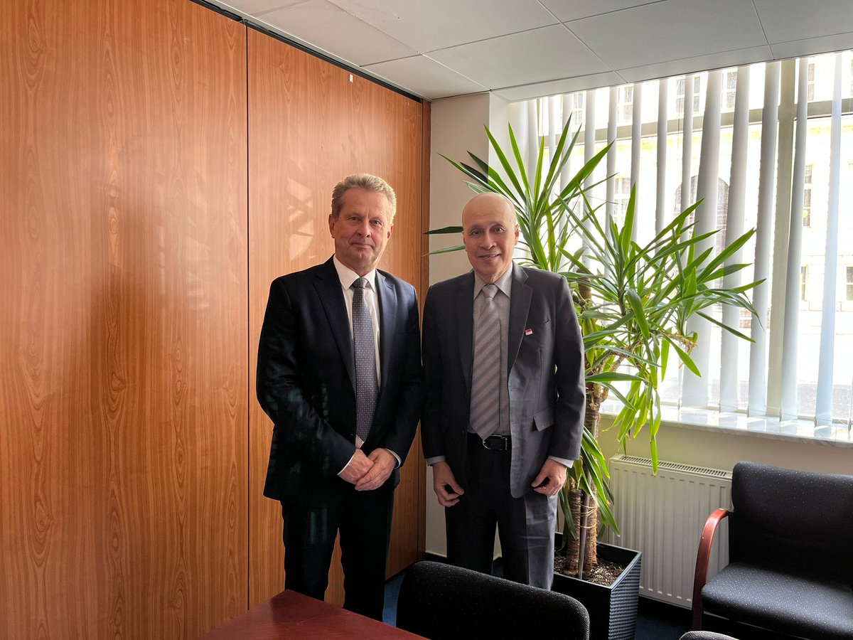 DolezalRadomil's tweet image. Dnes jsem u nás v @CzechTrade moc rád přivítal pana Tan Soo Khoon, velvyslance #Singapuru. Na našem dalším setkání jsme se mimo jiné bavili o misích, které plánujeme uskutečnit do tohoto teritoria 🇸🇬, například z oblasti kybernetické bezpečnosti v rámci akce #GovWare.  
@MFAsg