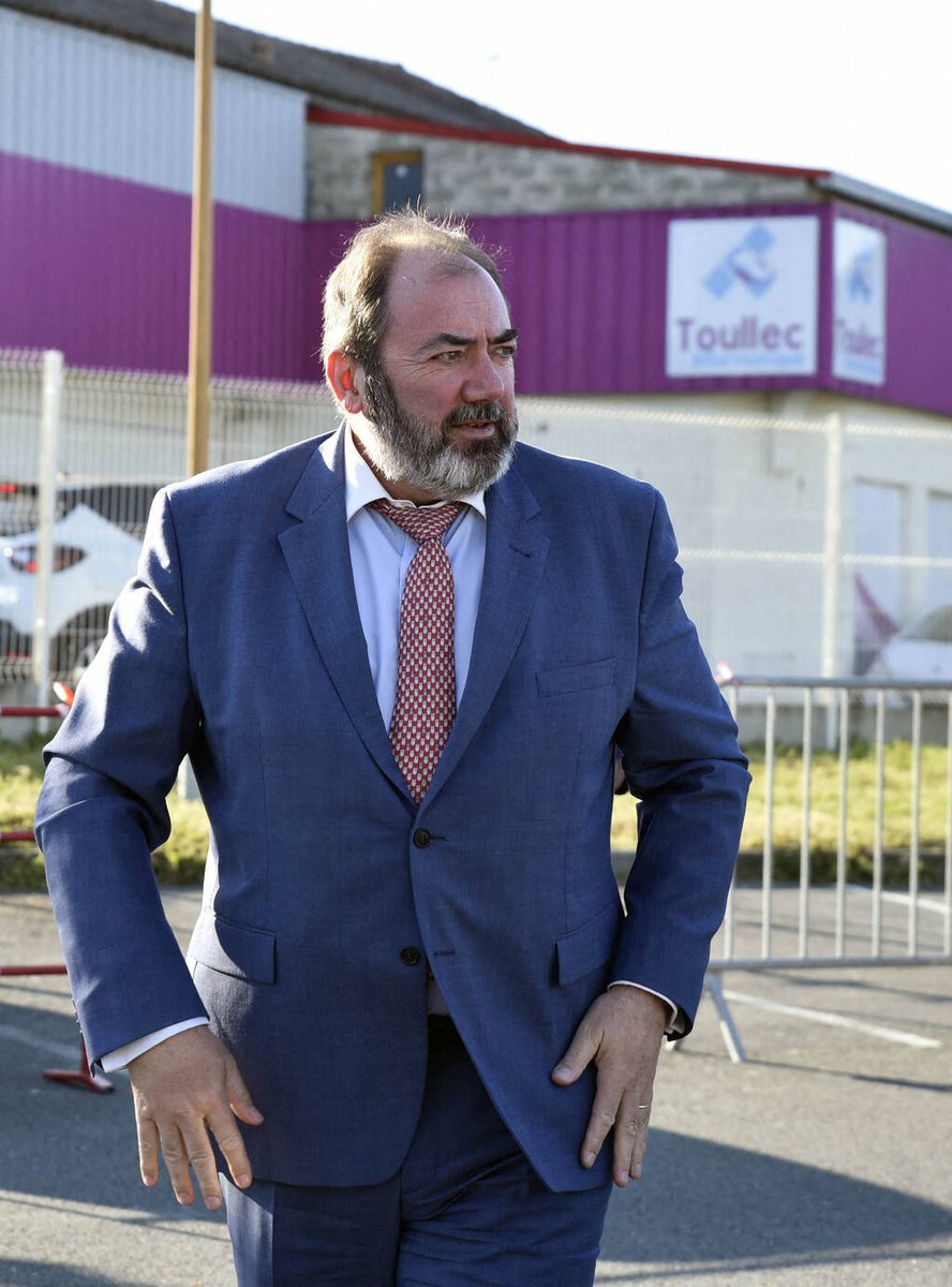 libe's tweet image. 🔴 EN DIRECT  
Retraites : à #Montreuil, le ministre de la Santé contraint de passer par la porte de secours 

Lire : liberation.fr/economie/socia…