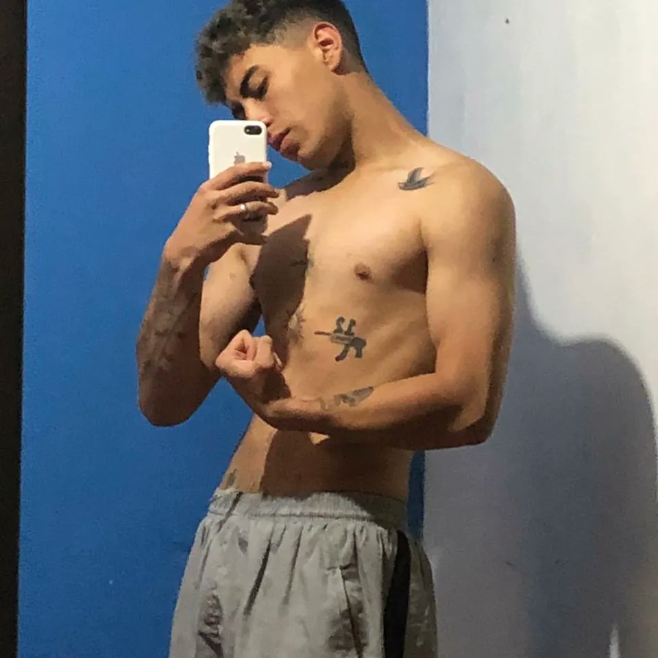 aresblack_xxx's tweet photo. Ámate a ti mismo 🔥 ¿me siguen?
#onlyforfans #fansignonly #onlyfansfans #fansly #fanslycreator #fanslymodels #fanslybabe #newpost #newpost📸#newpostalert #newposttday #newposter #adultcontent #adultcontents #adultcontentonly #sigueme #siguemeahora #sigueme👈 #bulge #bulgegay https://t.co/a0m5As8k94