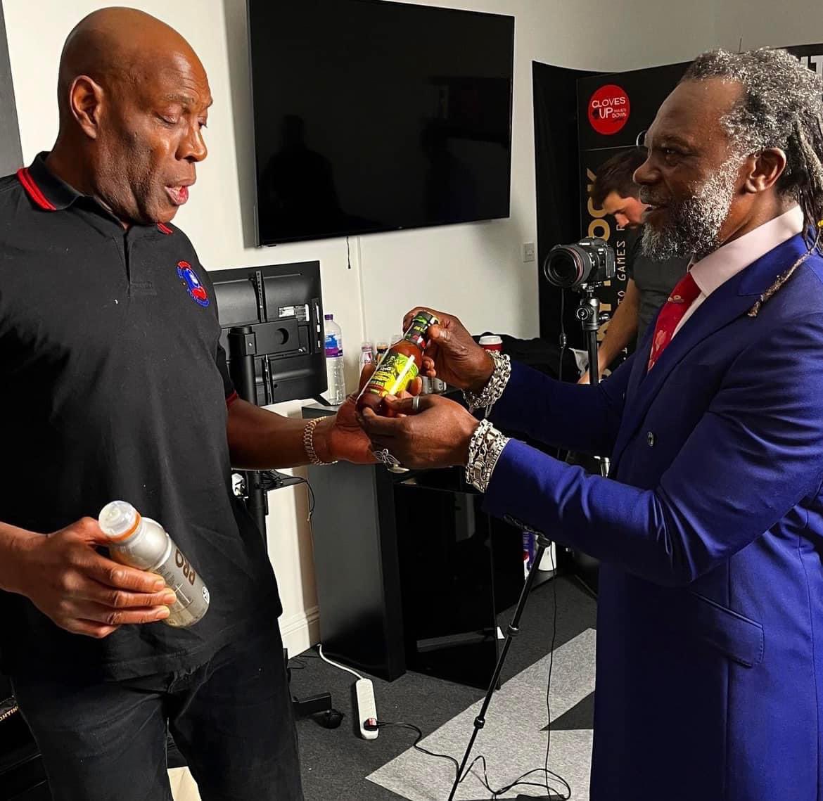 gem_oakes's tweet image. .@levirootsmusic sharing the goods with @frankbrunoboxer ahead of the latest recording of @FOTIPodcast!
