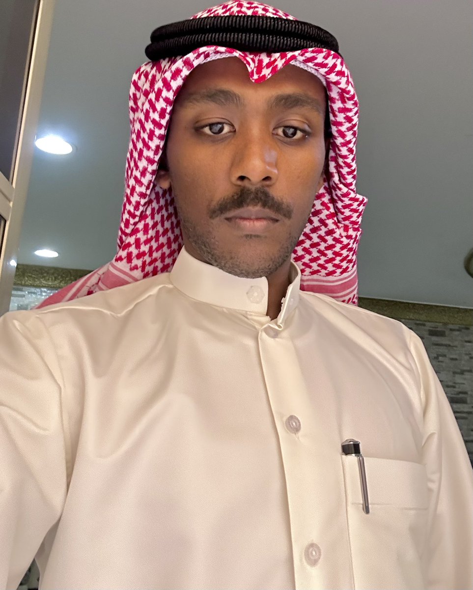 mus33d's tweet photo. أدام الله بهجة أعيادكم بقُرب من تحبون 
وطاب بكم العيد ودُمتم لأحبابِكم أعياداً 

🤍عيدكم مبارك🤍 https://t.co/m7Xd5QY1tl